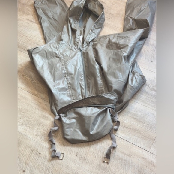 Lacoste Taupe Hooded Windbreaker Folds Into Pocket - Picture 5 of 6